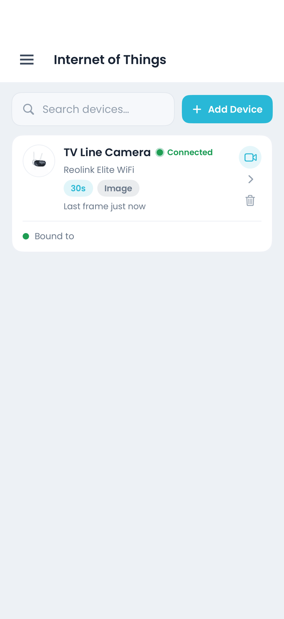 Internet of Things on iPhone: a connected Reolink camera sending a fresh image every 30 seconds